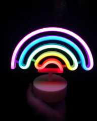 gökkuşağı neon lamaba