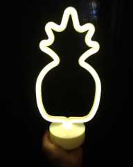 Ananas neon ışık