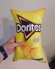 Sarı Doritos yastık