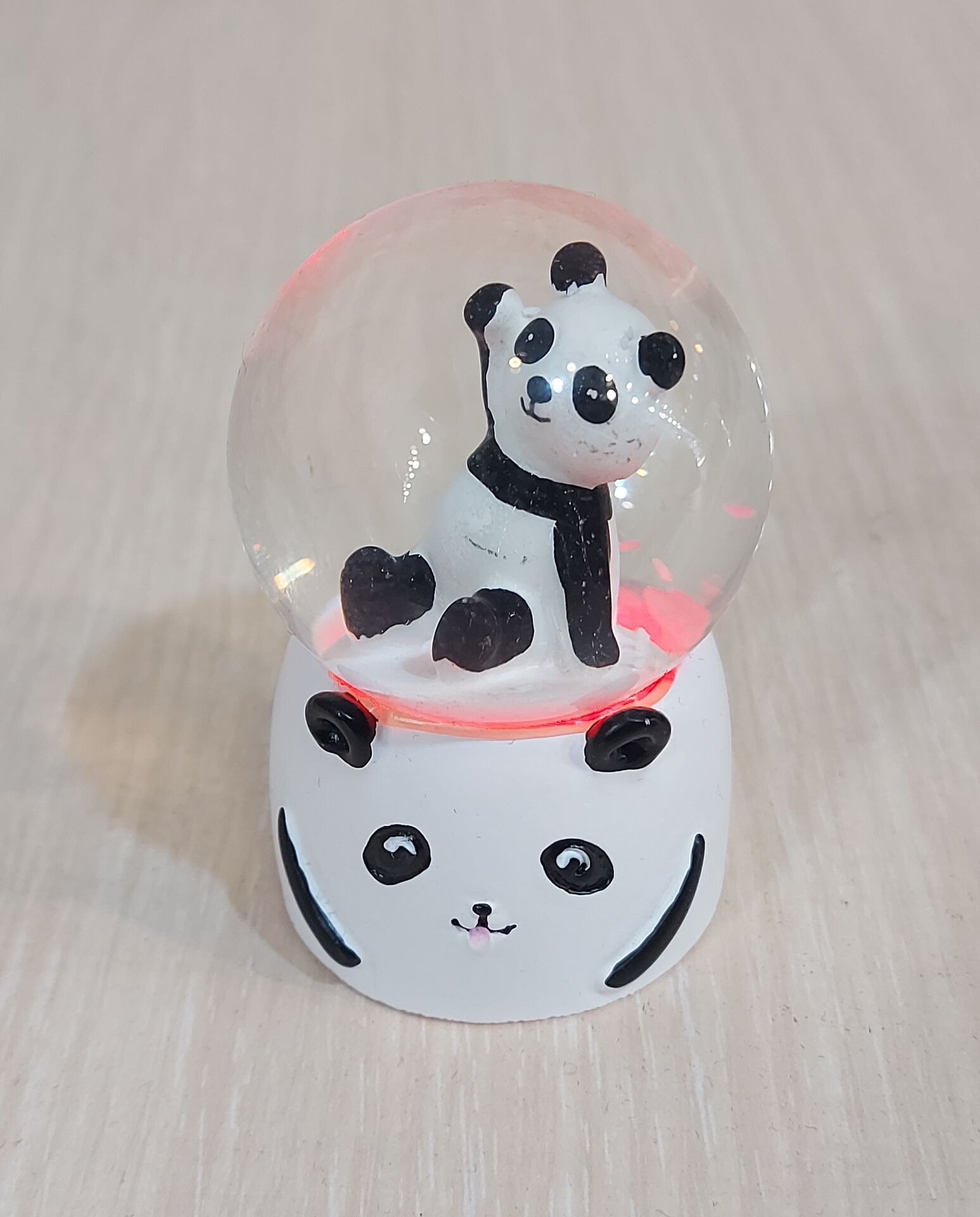 Panda Küçük Boy Kar Küresi