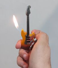 Gitar Model Çakmak