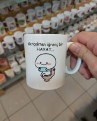 Gerçekten İğrenç Bir Hayat Kupa