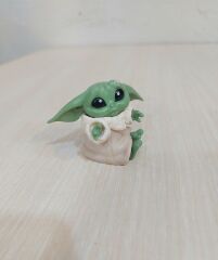 Baby Yoda Figür Oturan