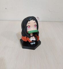 Demon Slayer Nezuko Oturan Model Figür
