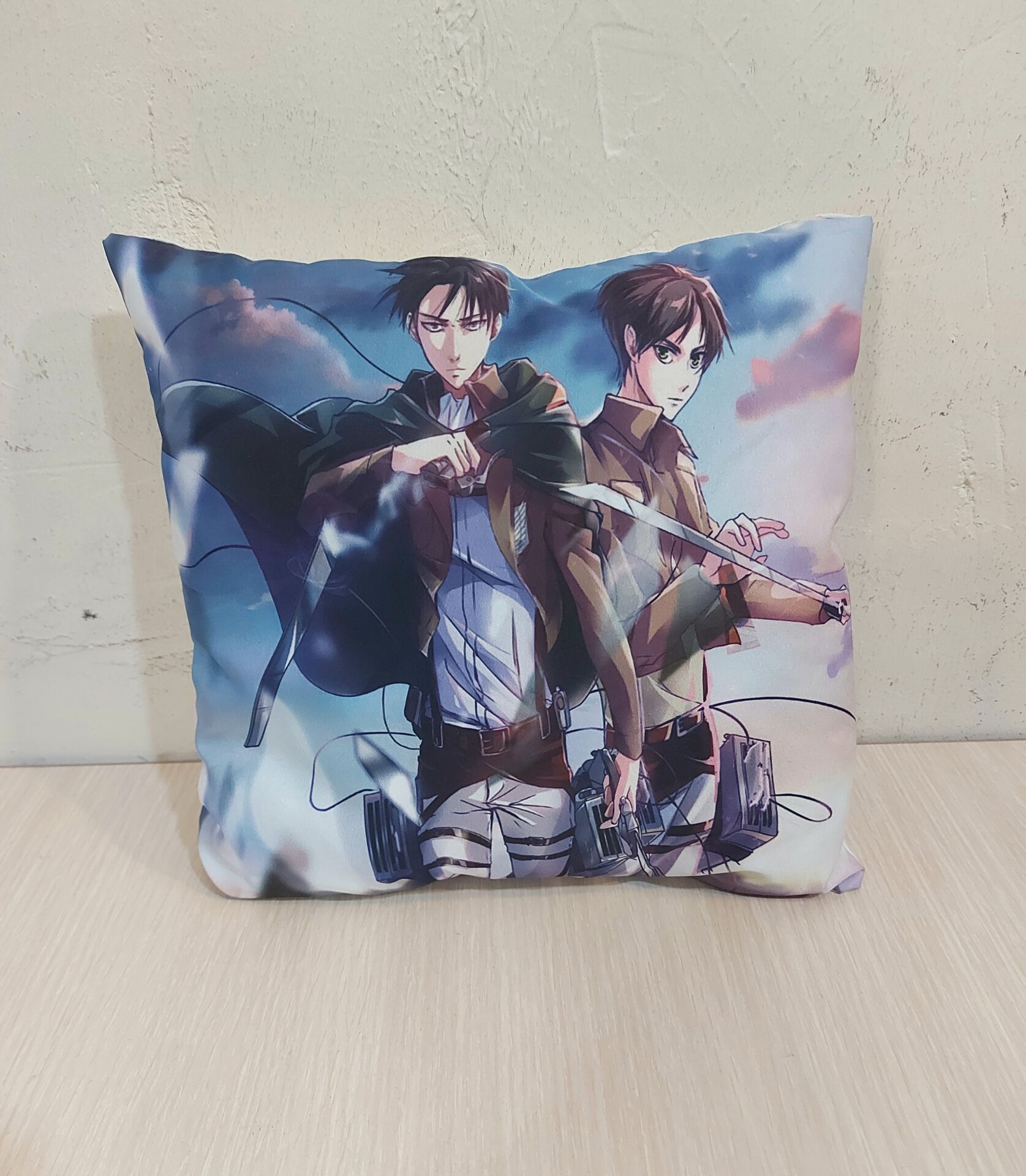 Attack on Titan Yastık