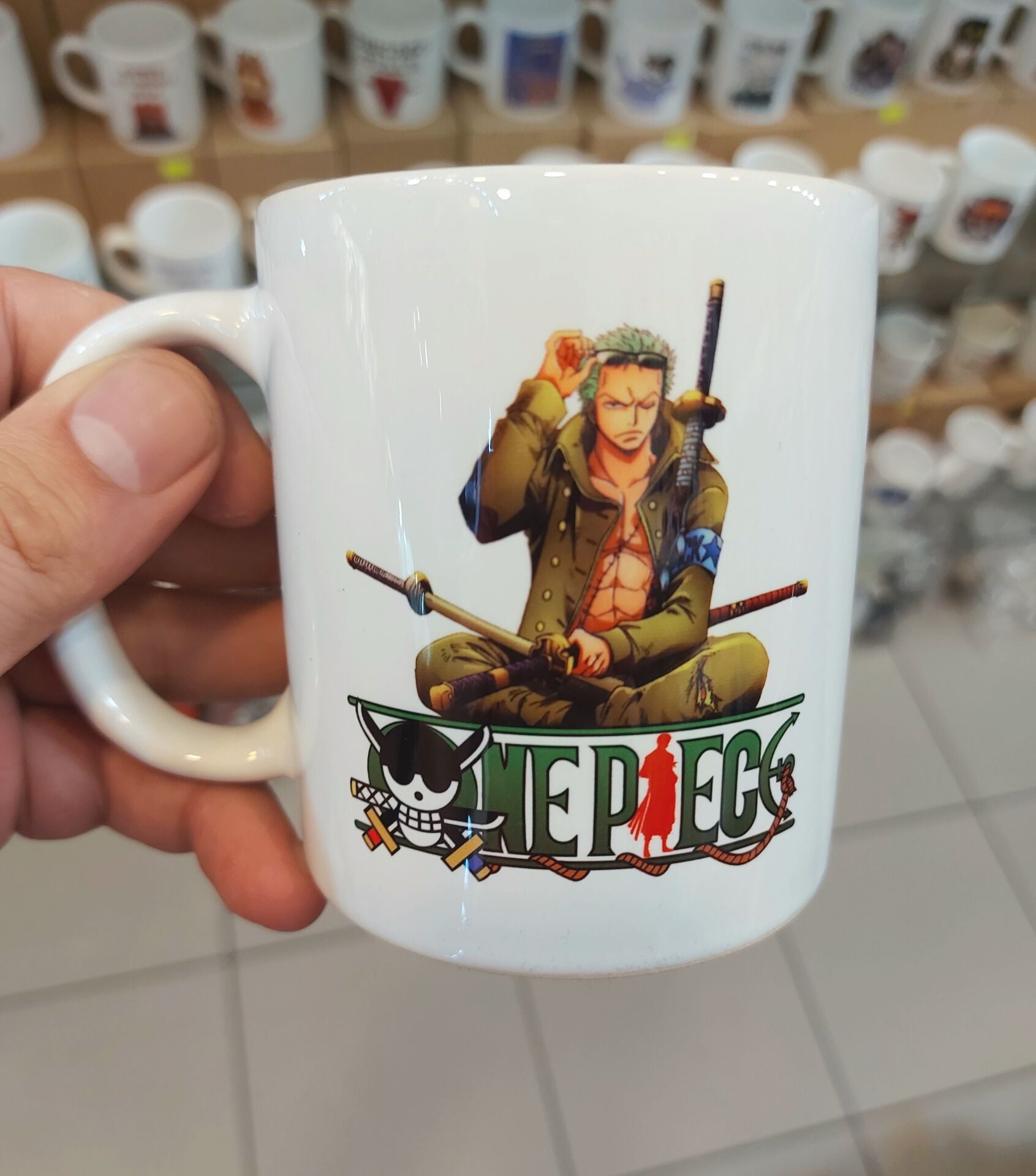 One Piece Oturan Zoro Bardak