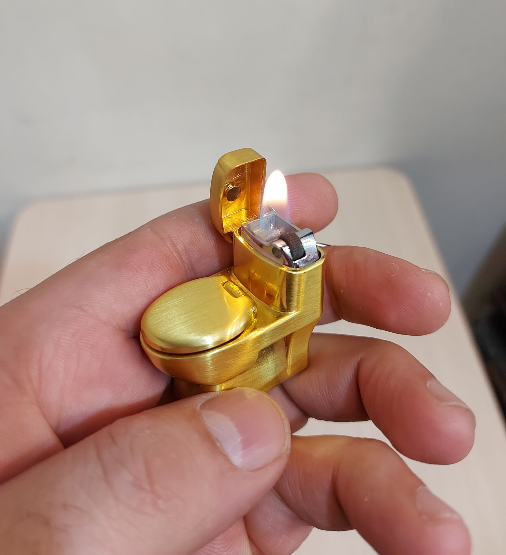 Klozet Model Çakmak