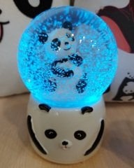 Büyük Boy Püskürtmeli Panda Kar Küresi