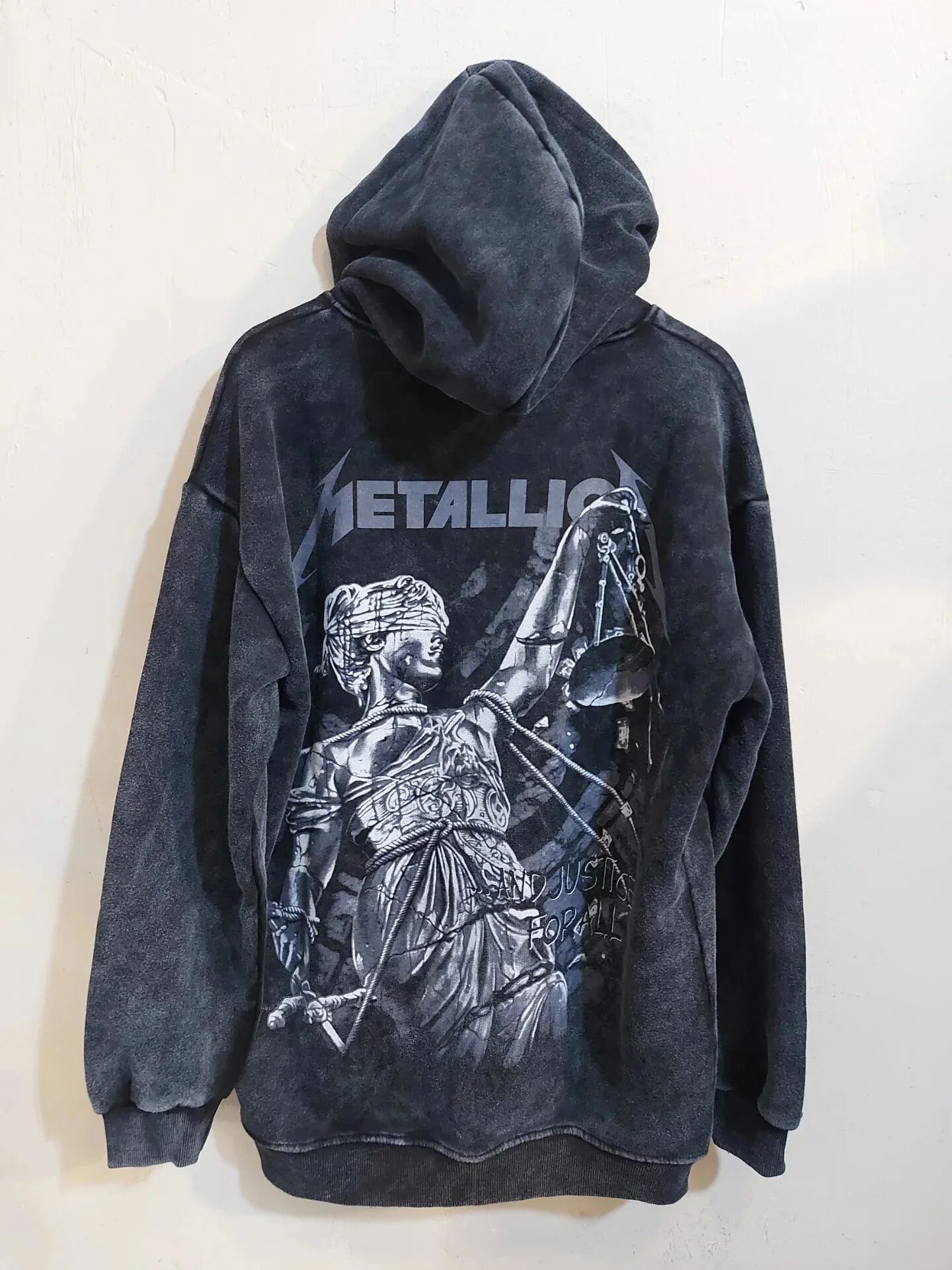 Yıkamalı Kumaş Oversize Metallica Sweatshirt